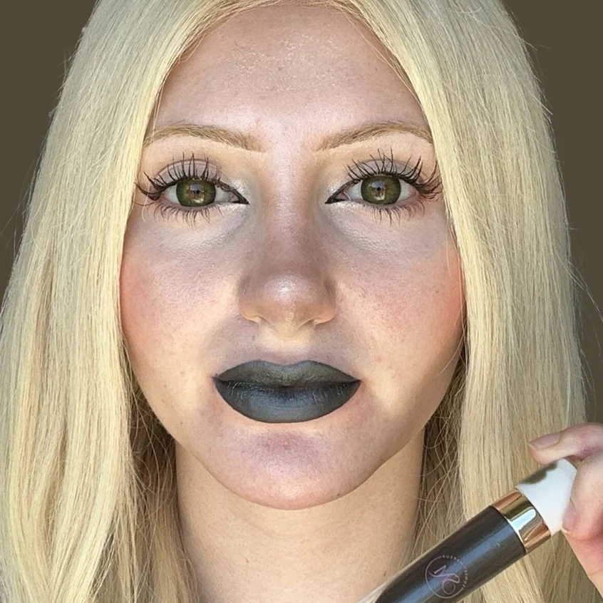 Metallic Liquid Lipsticks - Image 13